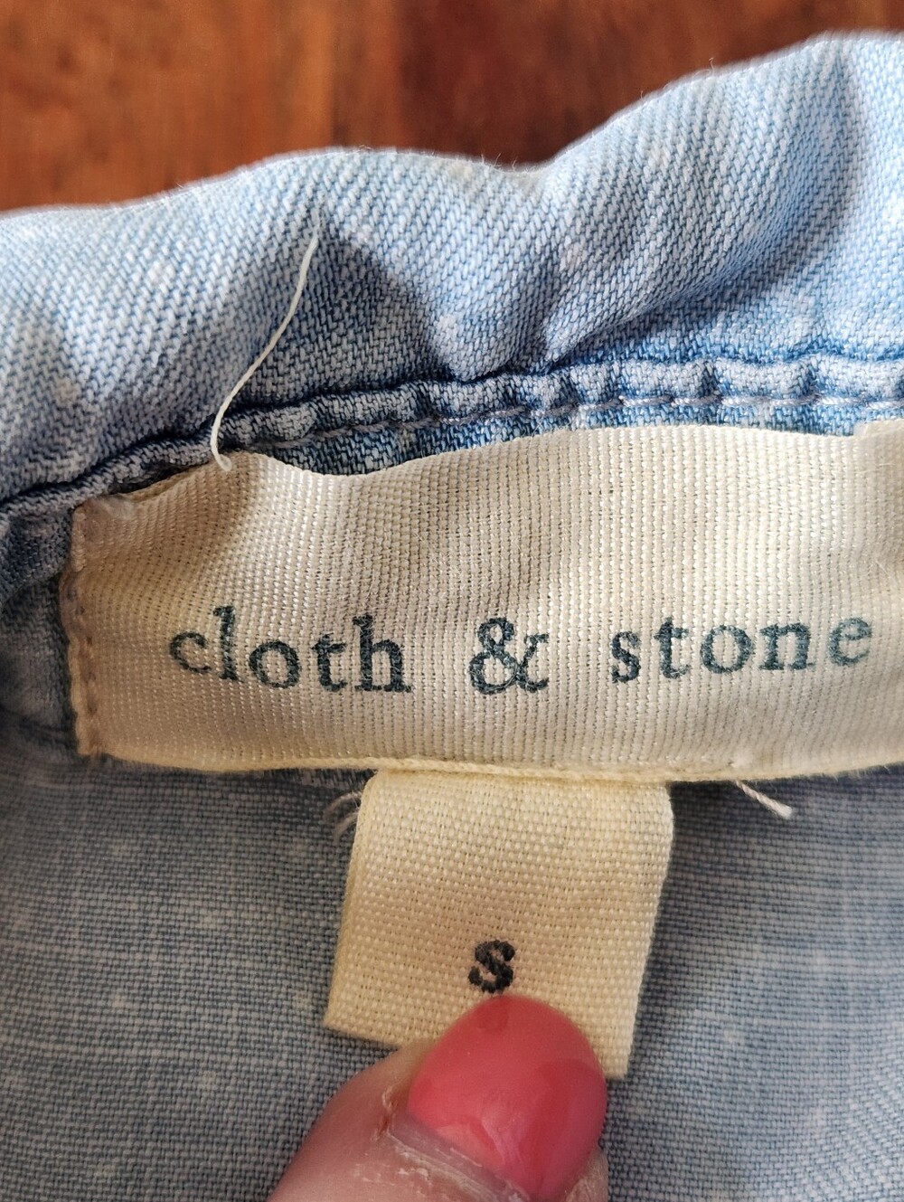 Anthropologie cloth & stone Light Blue Sleeveless Chambray Button-Front Shirt - Picture 8 of 9